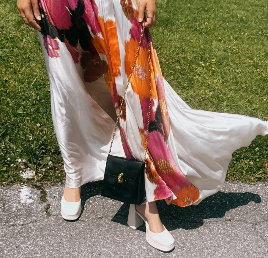 Robe longue en satin